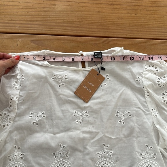 Eyelet Embroidery Puff Sleeve Blouse Tops Round Neck Half Sleeve Size L 8/10 - Picture 10 of 11